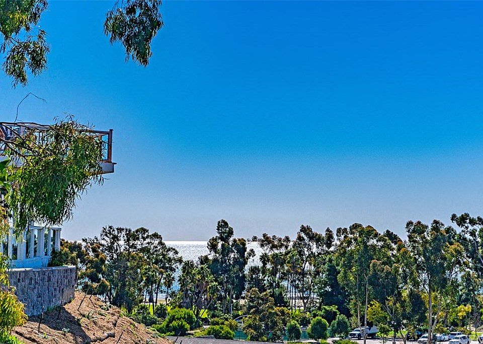 1st image of 25236 Manzanita Dr