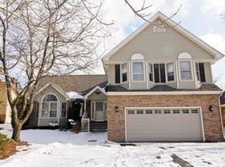 75 Fern Rd, Lake Zurich, IL 60047