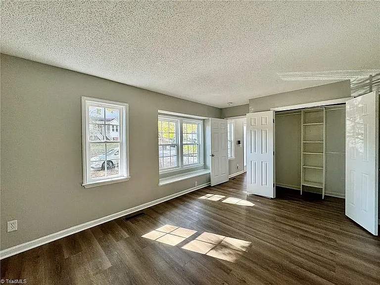 4019 Sherry Ct — Photo 24