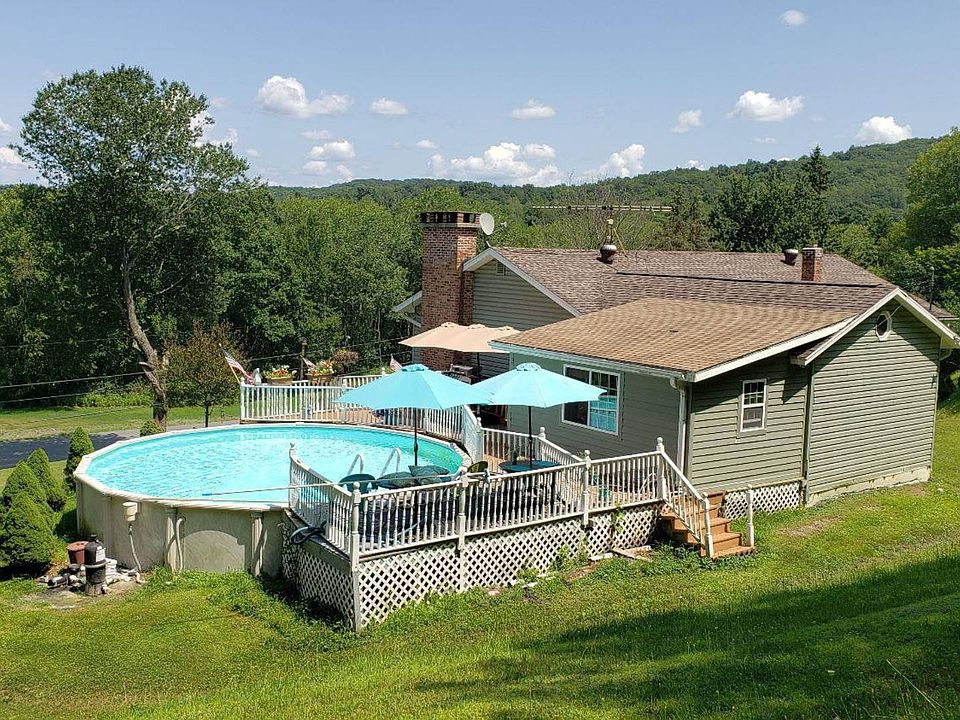 1st image of 345 Pumpkin Hollow Rd N