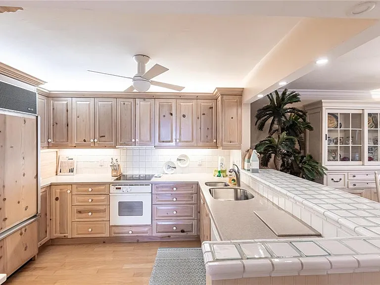 1055 W Peppertree Dr #703AA — Photo 14