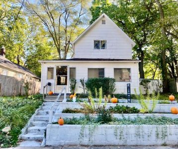 2142 Saint Charles Ave SW, Grand Rapids, MI, 49507