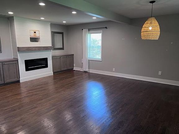 5th image of 1422 Pierce Ave SE