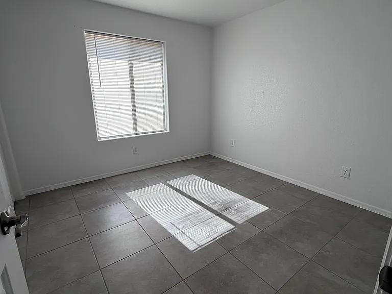 4792 E Udall Ln — Photo 11
