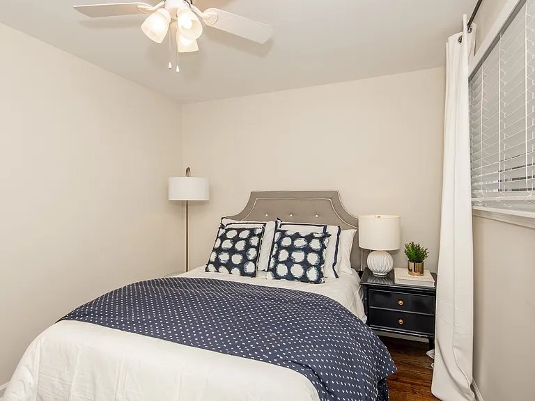 7809 Greenbriar Ln — Photo 23