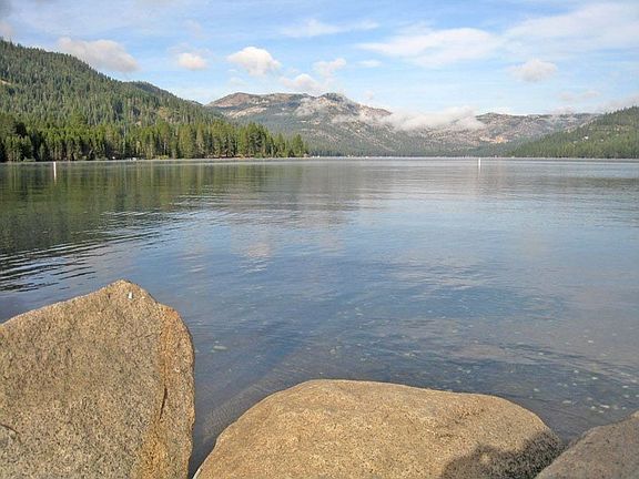 Donner Lake Beach Club Marina