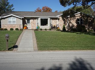900 Dee Lee Ln, Mt Zion, IL 62549