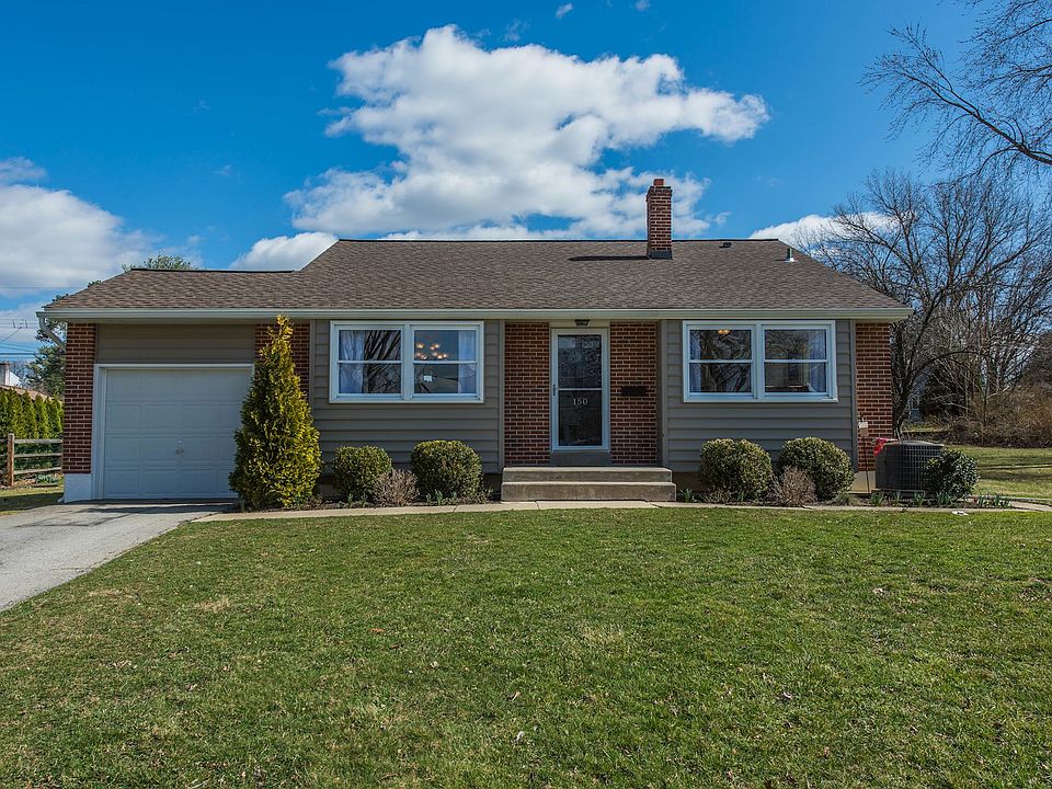 1st image of 150 Lake Dr