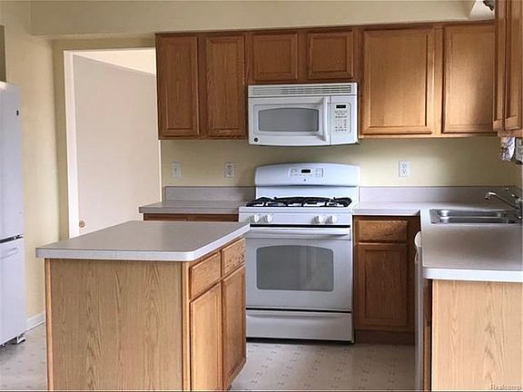 5th image of 2948 River Meadow Cir #169
