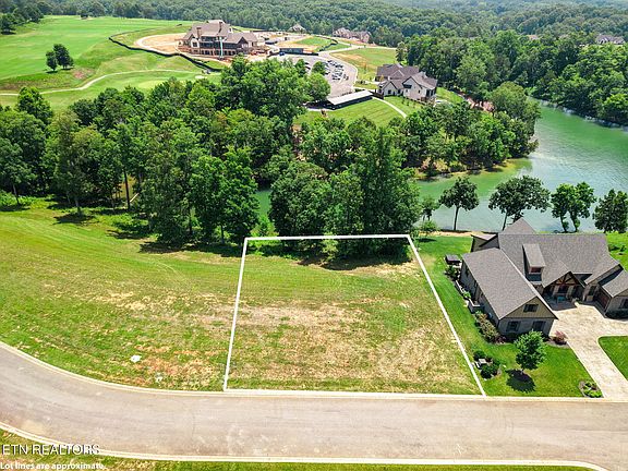 5th image of 403 Careen Ct