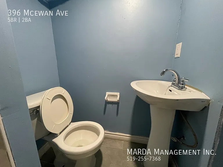396 McEwan Ave — Photo 30