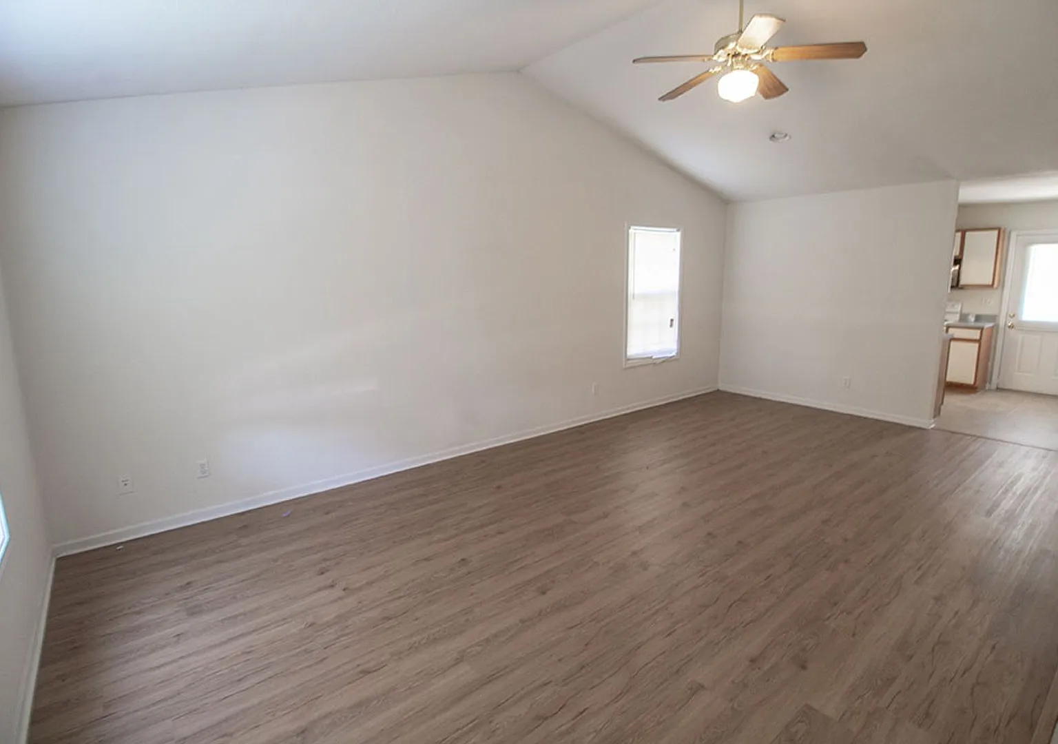 5200-5202 Tessa Way — Photo 2