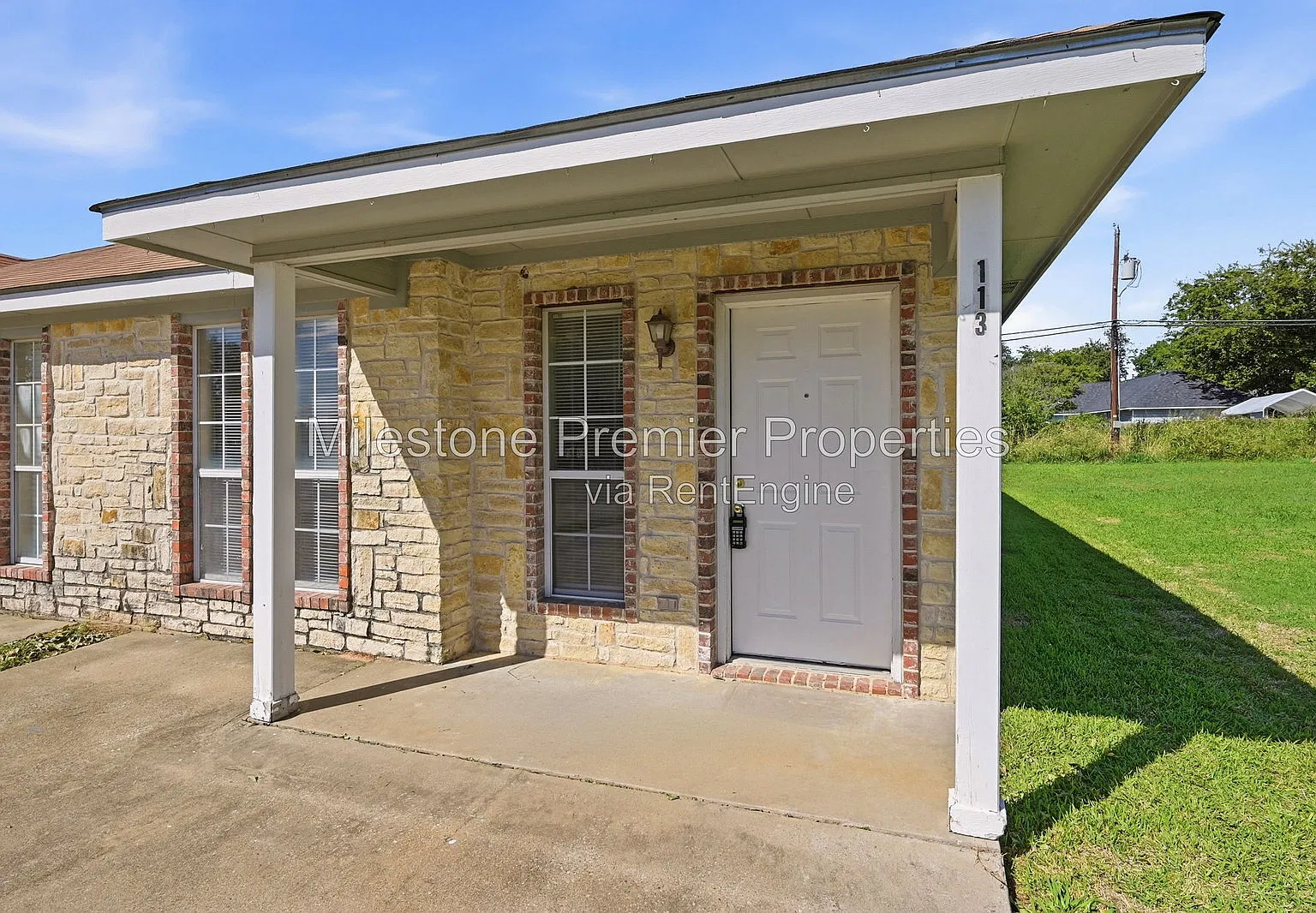 3 bed, 2.0 bath, 1233 sqft, $1,250 — Photo 3