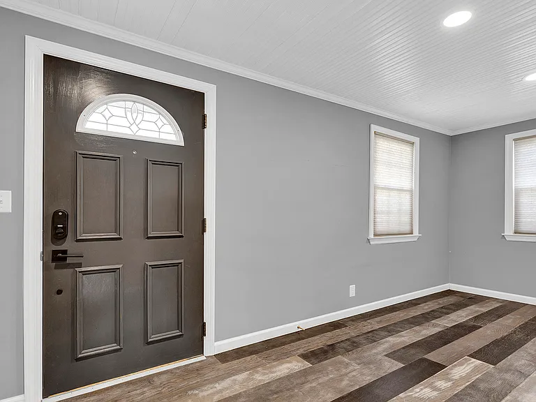 12 Highview Ave — Photo 11