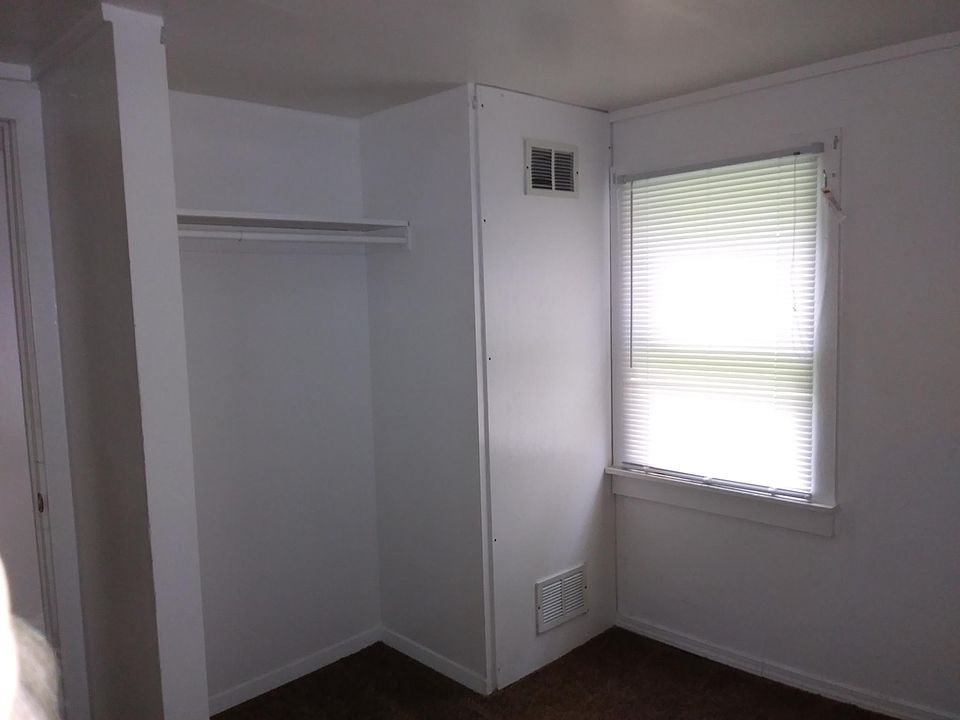 1st image of 745 Armstrong St
