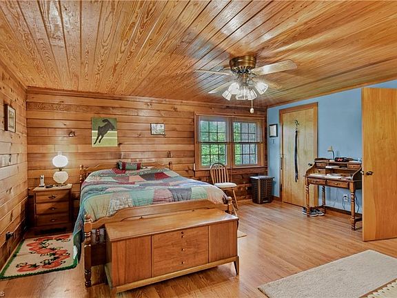 4th image of 3001 Woodville Rd