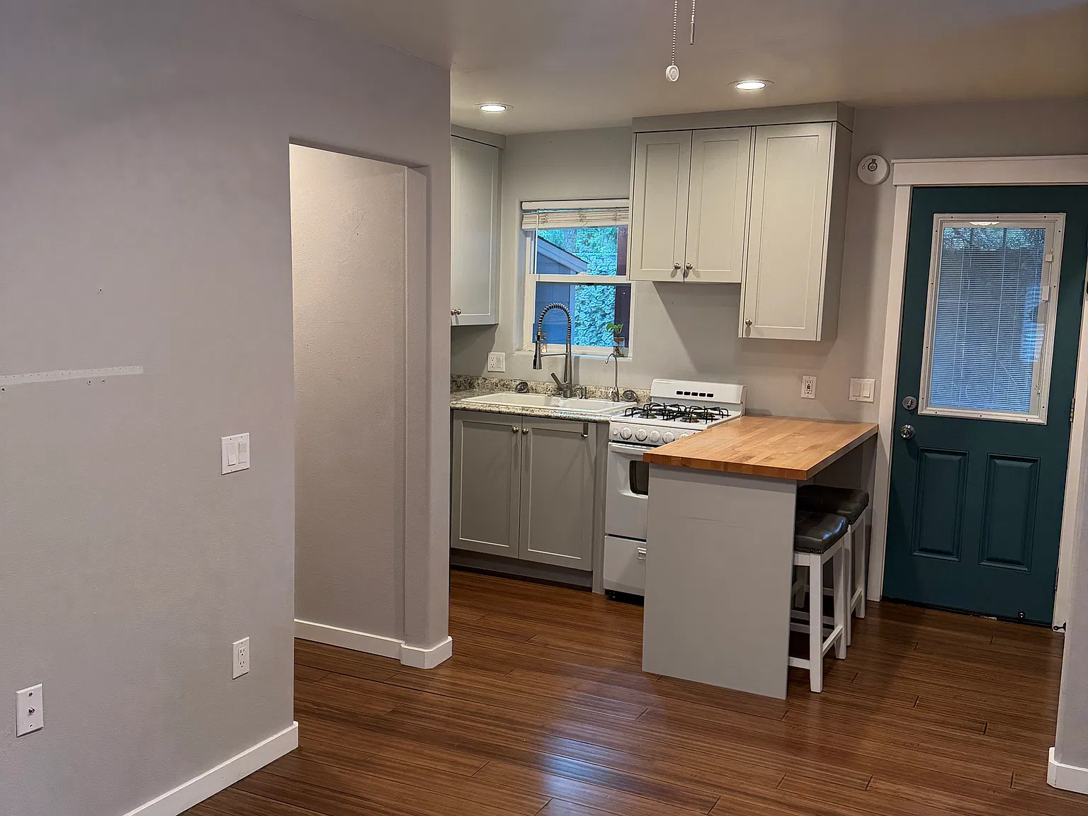 1 bed, 600 sqft, $1,650 — Photo 2
