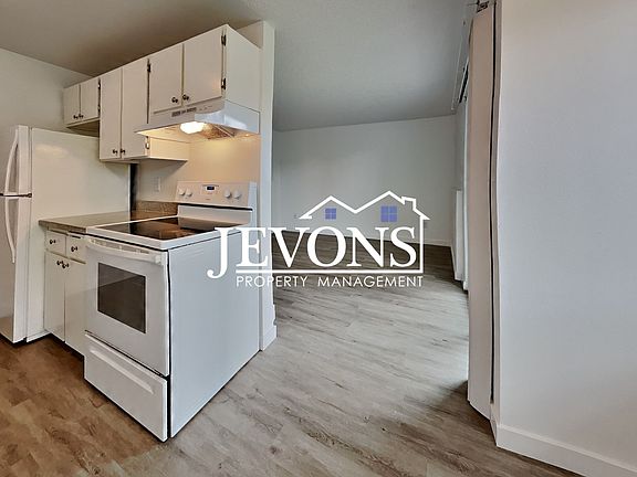 4th image of 812 73rd Street Ct E #3