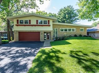 2936 W Bonnie Brook Ln, Waukegan, IL 60087