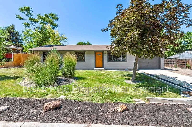 Building Photo - 404 Mountain View Dr