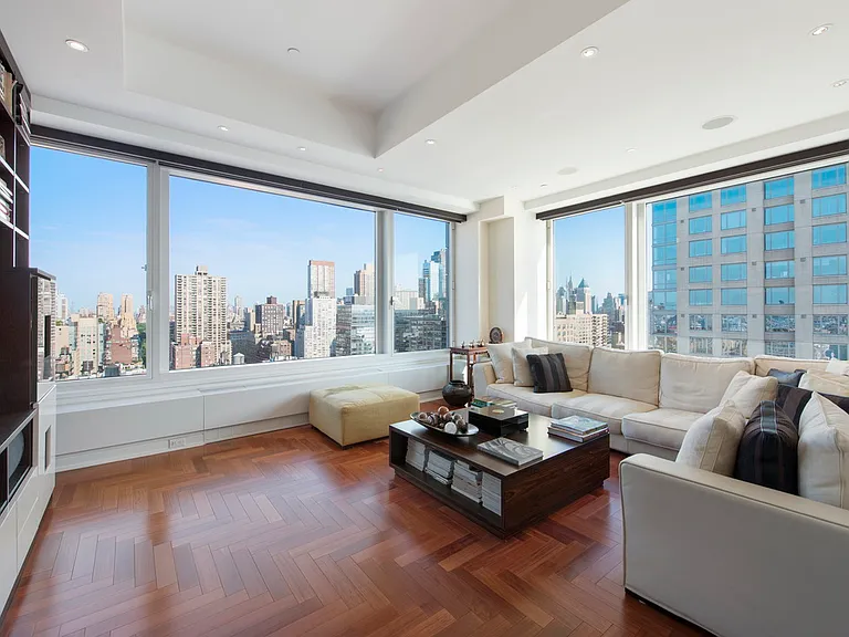 240 Riverside Blvd #28BC — Photo 7
