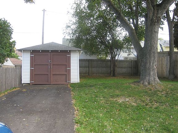 3rd image of 1375 Dietz Ave