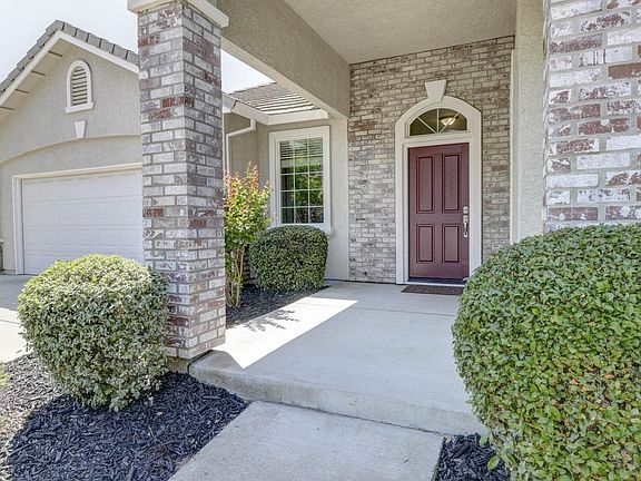 4th image of 4016 Hunter Oaks Ln