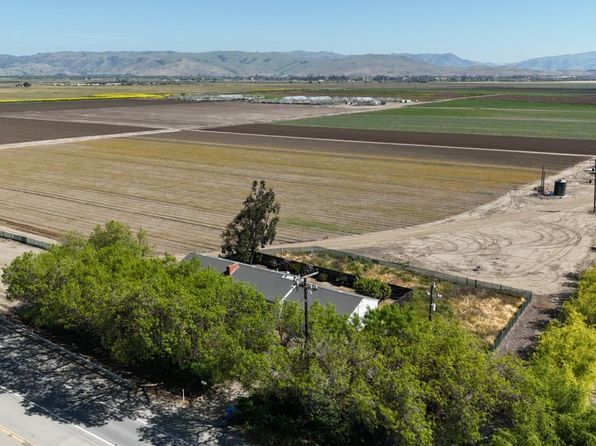 4211 Bolsa Rd, Hollister, CA 95023