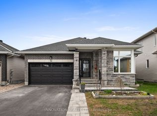 94 Dunlop Rd, Carleton Place, ON K7C 0K9