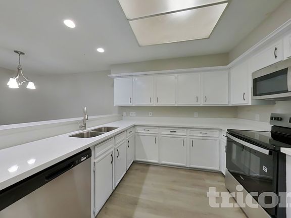 4th image of 3619 Maple Glen Dr