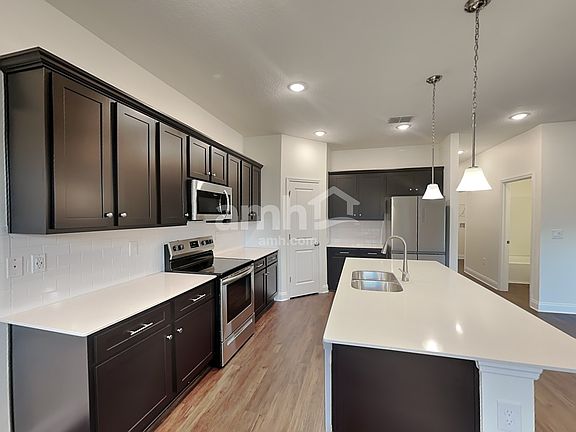 3rd image of 6103 Little Bluff Cir