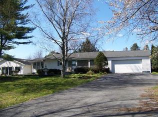 557 Country Club Rd, Easton, PA 18045