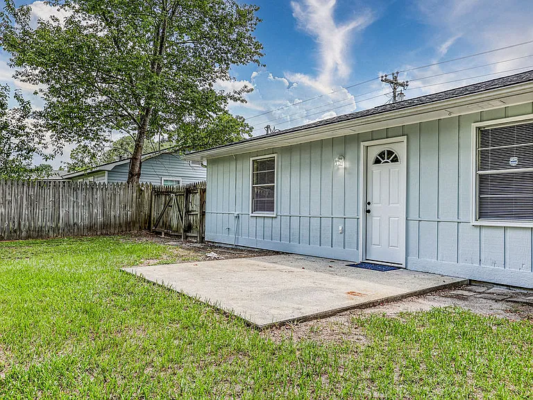 726 Fleming Rd — Photo 23