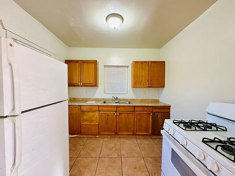 Studio and 1 Bedrooms in this Stunning Community! — Photo 8