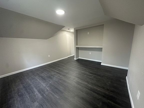 3rd image of 37-39 Cortland St #3