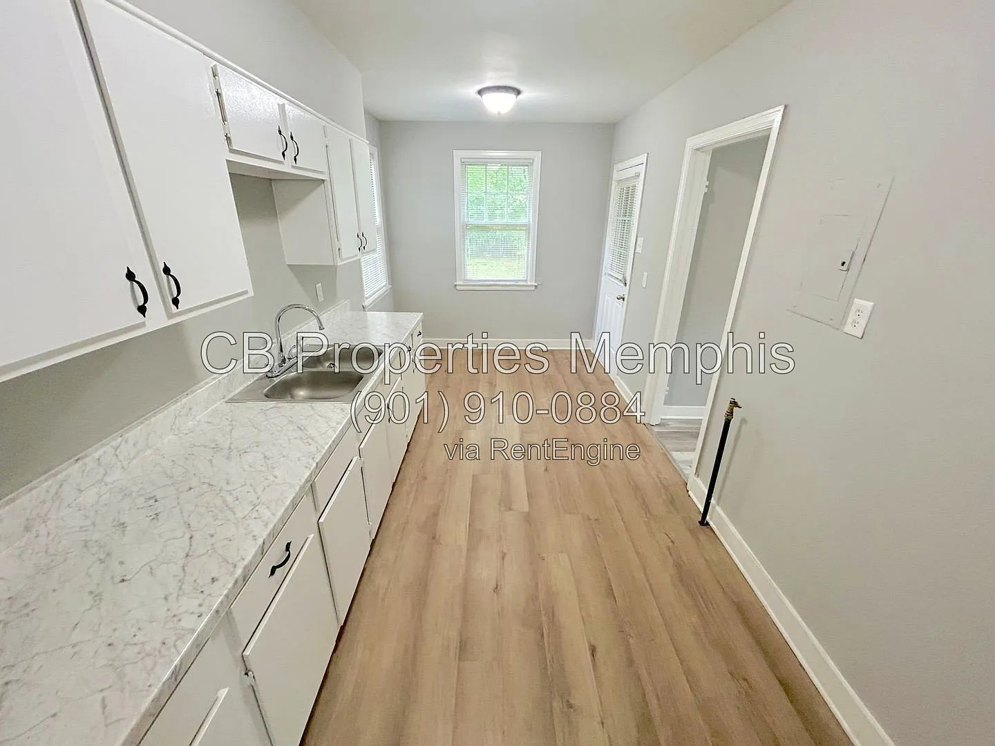 3 bed, 1.0 bath, 996 sqft, $925 — Photo 2