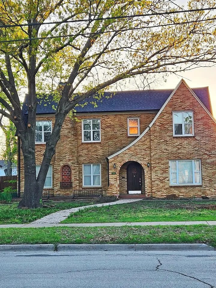 3 bed, 3343 sqft, $3,300 — Photo 1