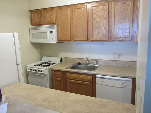 3rd image of 465 S Summit St #36
