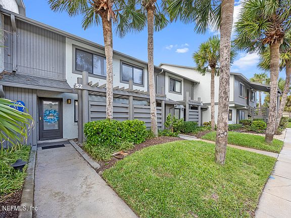 2nd image of 52 VILLAGE DEL LAGO Circle