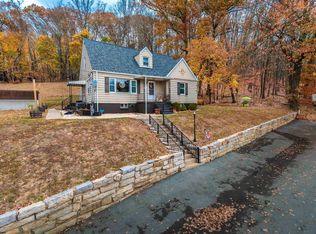 1435 Beech Ln, Fairmont, WV 26554