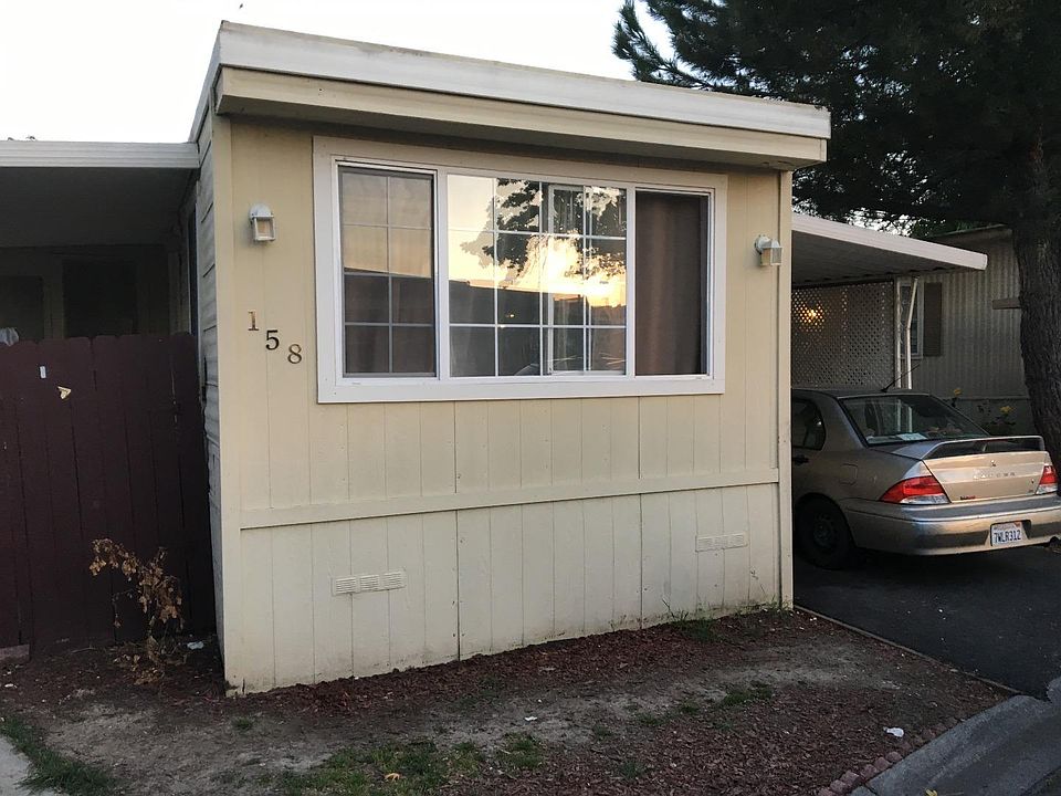2nd image of 158 El Bosque St #158