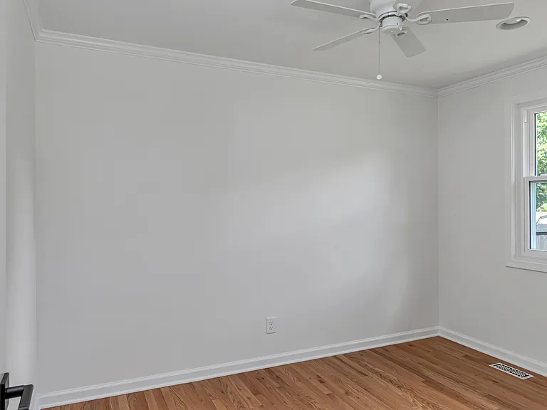 106 Scruggs Ave — Photo 21