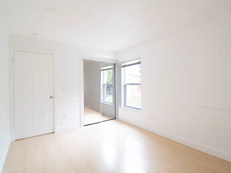 2782 Picadilly Cir — Photo 23