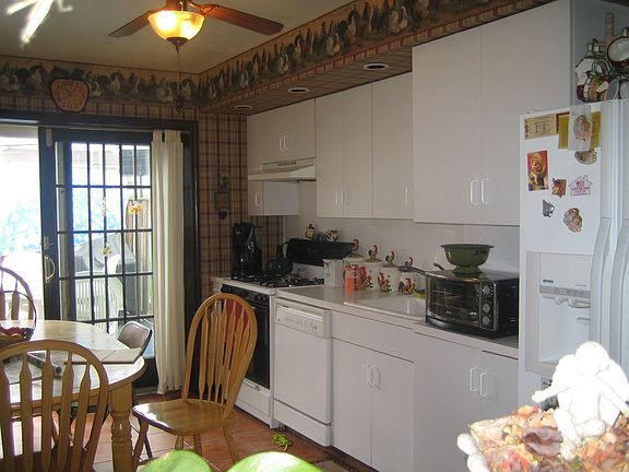 ultra modern kitchen