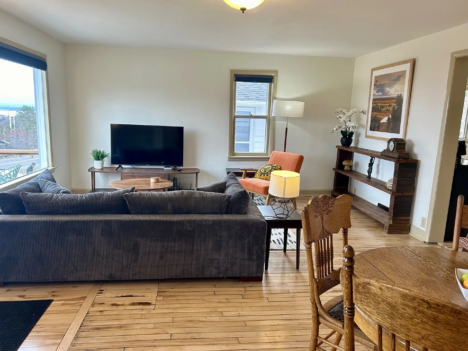 2 bed, 1.0 bath, 1009 sqft, $2,050 — Photo 4