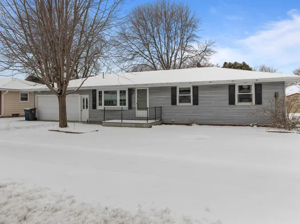 1127 Cedar St, Little Chute, WI 54140