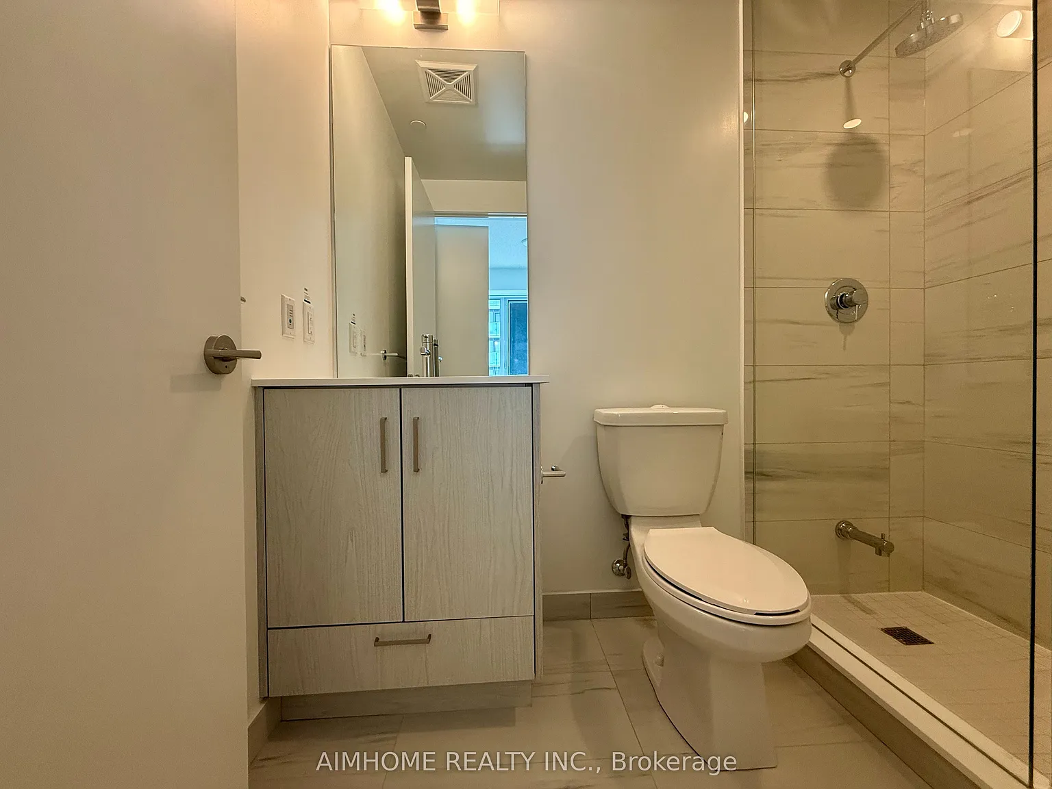 2 bed, $2,450 — Photo 4