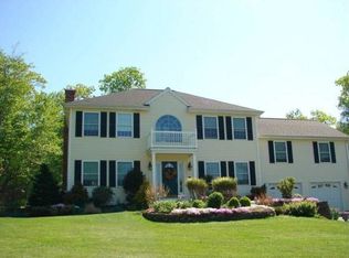 16 Arden Dr, East Hampton, CT 06424