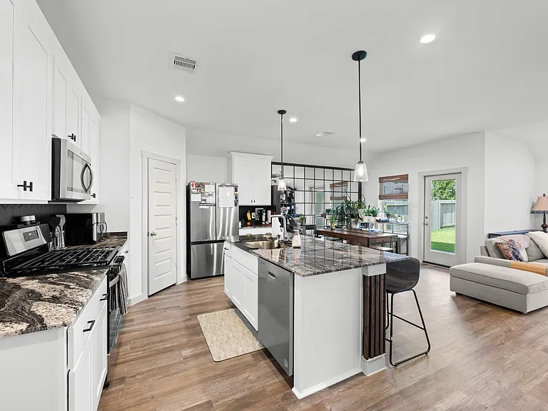 1054 Great Barracuda Ln — Photo 9