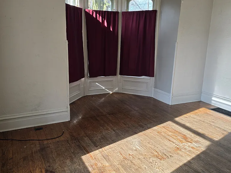 203 S Riley St #1 — Photo 1